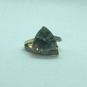💛 14k Yellow Gold Green Amethyst & Diamond Ring